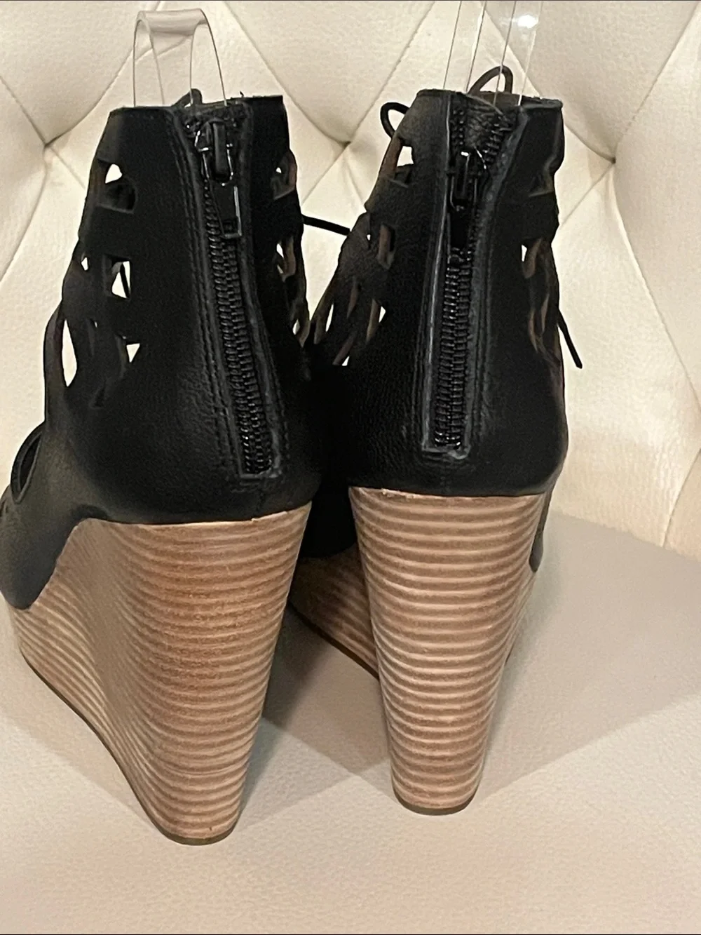 Dolce Vita Black Leather Lace-Up Cutout Wedge Sandals Size 8 Eye Catching